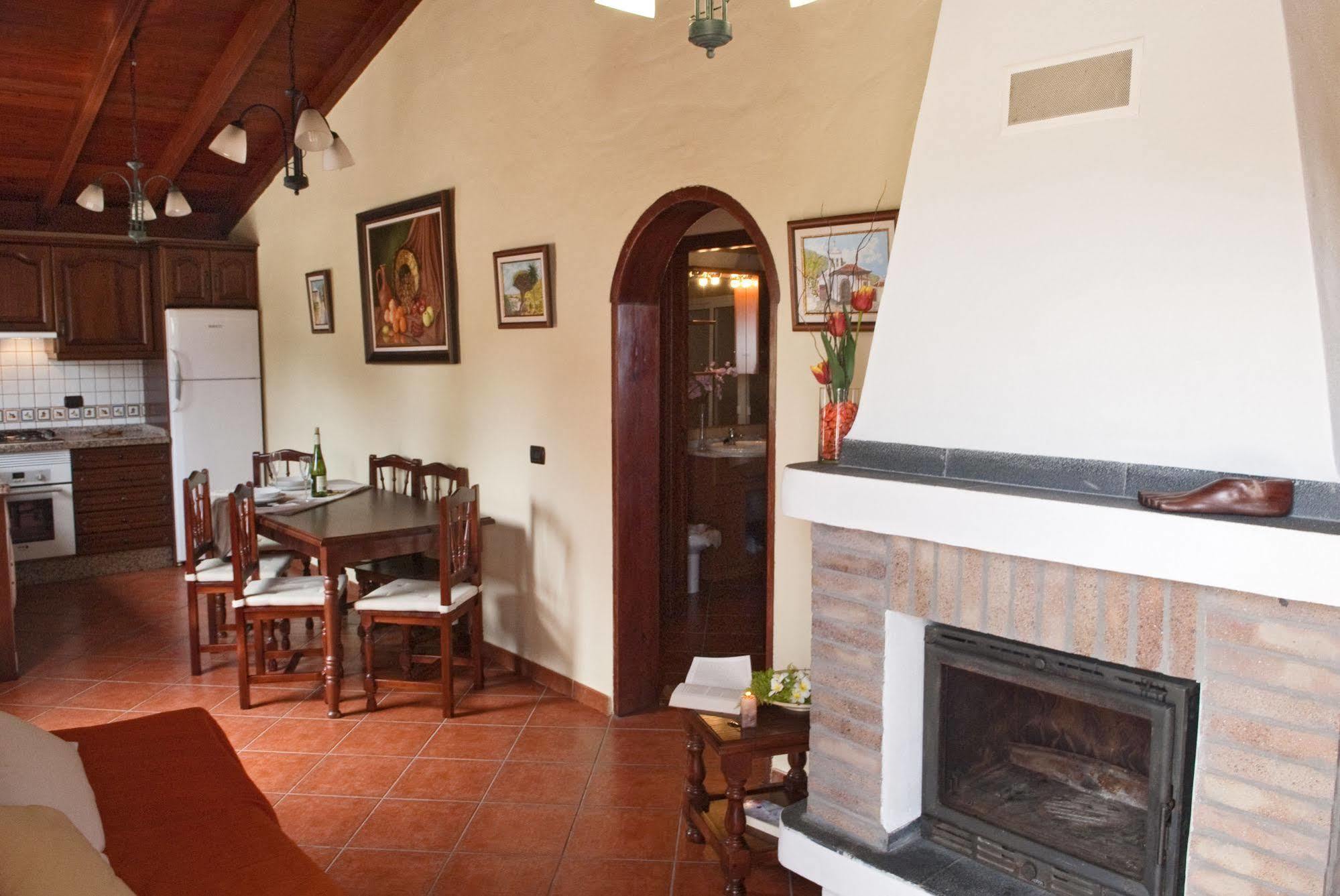 Casa Rural La Furnia อิคอดเดลอสวินอส ภายนอก รูปภาพ