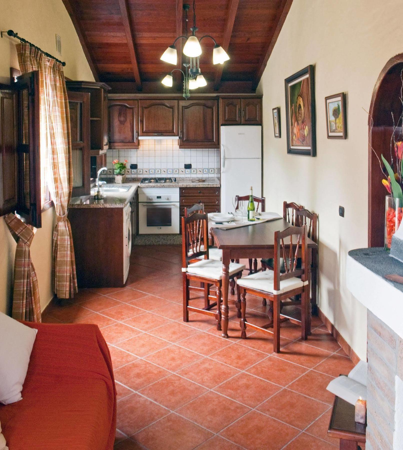 Casa Rural La Furnia อิคอดเดลอสวินอส ภายนอก รูปภาพ